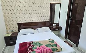 Hotel Elliot Comfort Inn