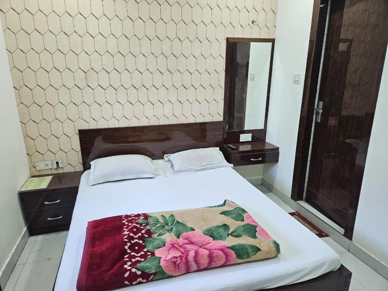 Hotel Elliot Comfort Inn Kolkata Exterior photo